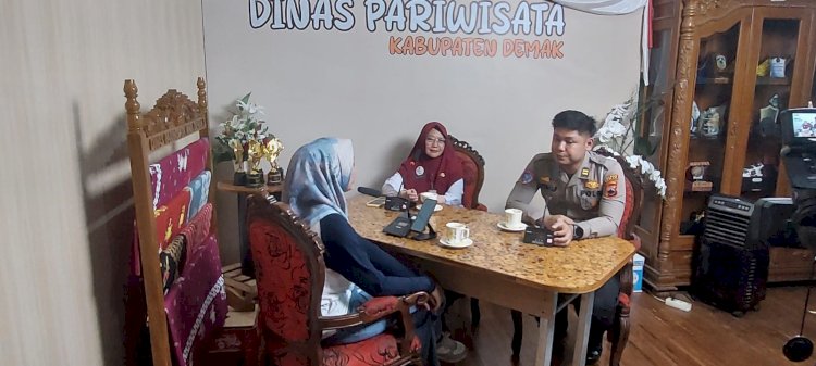 Program Ngopi Holiday Harmony Dengan Narasumber Iptu Titan Dan Dian Arisanti Dipandu Citra Dari Dinparta Demak. Dinas Pariwisata
