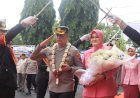 Tradisi Pedang Pora Sambut Pejabat Baru Kapolres Purbalingga