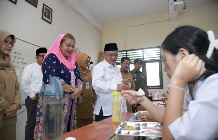 Pemkot Semarang Telah Melaksanakan Program Makan Bergizi Gratis Yang Dijalankan Di 8 Sekolah Sampai Awal 2025 Ini. Tangkapan Layar Pemkot 
