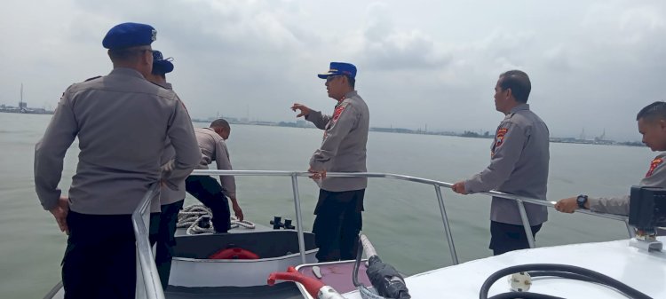 Patroli Laut Ditpolairud Polda Jawa Tengah Di Sekitar Proyek Pembangunan Tol Semarang-Demak, Rabu (15/1) Dipimpin Langsung Oleh Dirpolair Kombes Pol Hariyadi. Dokumentasi 