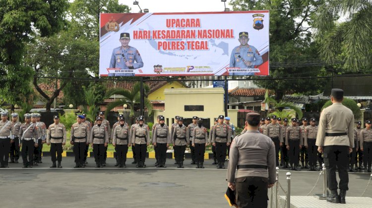 Peringati Hari Kesadaran Nasional, Polres Tegal Menggelar Upacara Di Halaman Mapolres Tegal Jumat, (17/01) Pagi Yang Dipimpin Wakapolres Tegal, Kompol M. Iskandarsyah Sebagai Inspektur Upacara. Istimewa