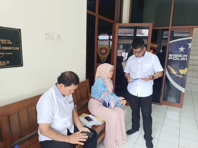 Panitia Inti Di Dalam Kepanitiaan SEC Usai Gagal Menyelenggarakan Acara Dan Lomba Serta Dituduh Ketua Panitia Melakukan Provokasi Dan Tidak Bertanggung Jawab, Setelah Membuat Somasi, Akhirnya Lapor Ke Ditreskrimsus Polda Jateng, Jumat (17/1). Istimewa