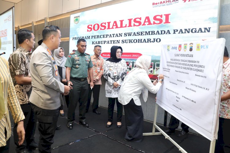 Bupati Sukoharjo, Etik Suryani Dalam Acara Program Percepatan Swasembada Pangan Kabupaten Sukoharjo, Selasa (28/01). Istimewa