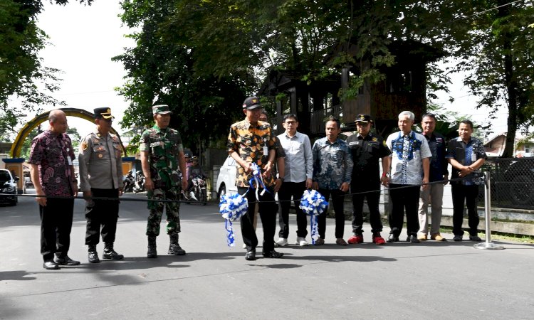 Peresmian ruas jalan Binorong-Tapen, penghubung antara dua Kecamatan. Arief Ferdianto/RMOLJateng