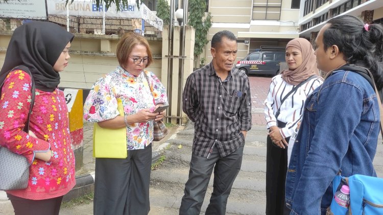 Ketua DPC Gerindra Banjarnegara, Achmad Sriyadi (baju kotak-kotak). Arief Ferdianto/RMOLJateng