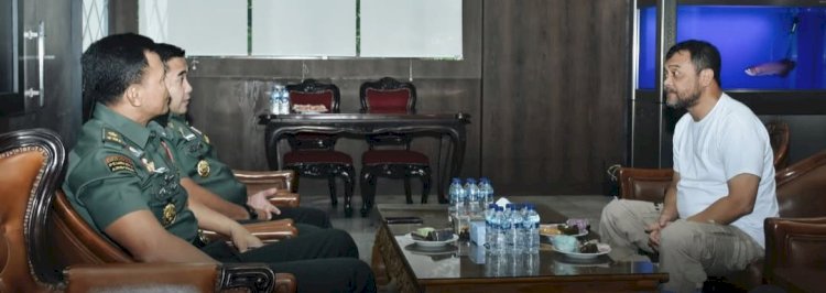 Ahmad Luthfi (kana) bersilaturahmi di Polda Jawa Tengah & Kodam IV Diponegoro. Dicky Aditya/RMOLJateng