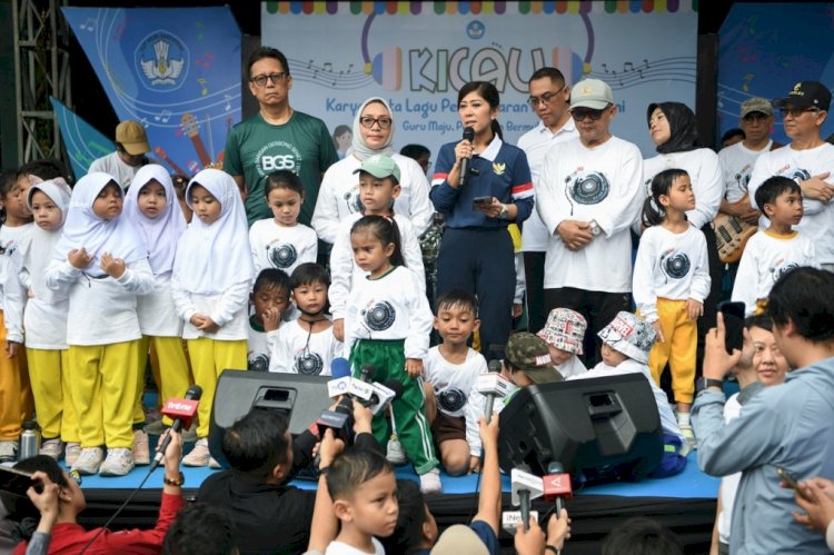 Meutya Hafidz, Menteri Komunikasi Dan Digital (Kemkomdigi) Membentuk Tim Penguatan Regulasi Perlindungan Anak Di Ranah Digital. Kemenkomdigi