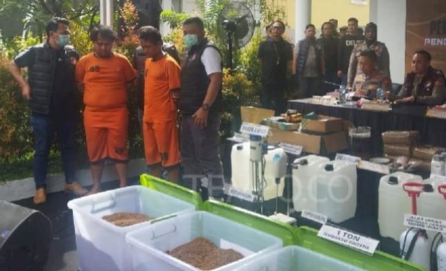 Konferensi Pers Polda Jawa Barat Dan Polres Bogor Tentang Pembongkaran Pabrik Narkoba Terbesar di Jawa Barat. Dokumentasi