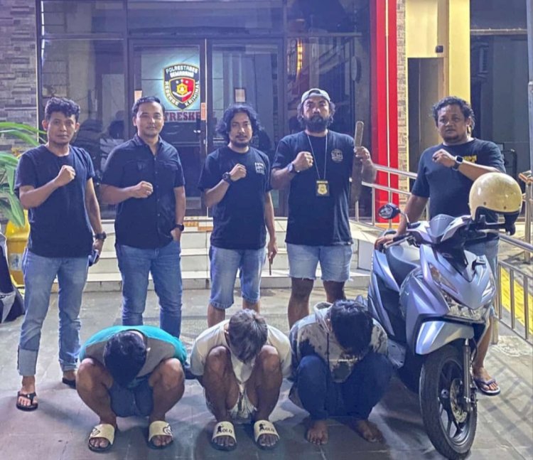 Satreskrim Polrestabes Semarang Mengamankan Tiga Orang Begal Sadis Seusai Beraksi Di Simongan Dan Melukai Seorang Korbannya. Istimewa