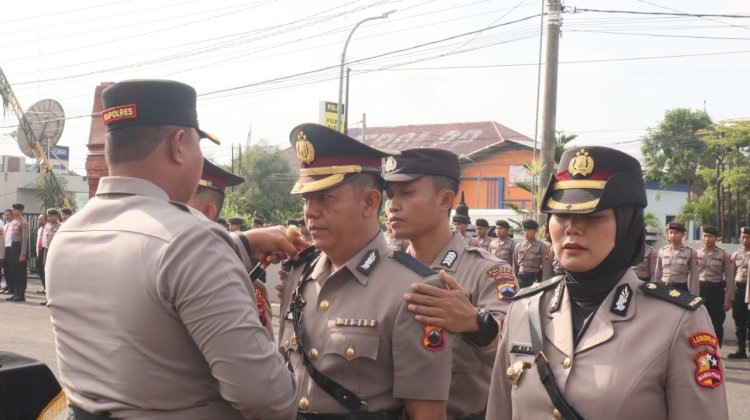 Kapolres Blora saat serah terima jabatan, Jjmat 14/