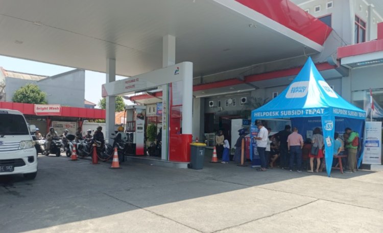 Kasus korupsi internal Pertamina terbongkar ketahuan Pertamax dijual ternyata oplosan Pertalite menuai kekecewaan dan disesalkan berbagai pihak. Dicky Aditya/RMOLJateng
