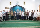 Wakil Bupati Purworejo Dion Agasi Setiabudi Menyerahkan Bantuan Untuk Palestina