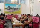 Amalia Desiana Bupati Banjarnegara Terima Warga Kecamatan Wanayasa Yang Mengadukan Kerusakan Hutan Mereka