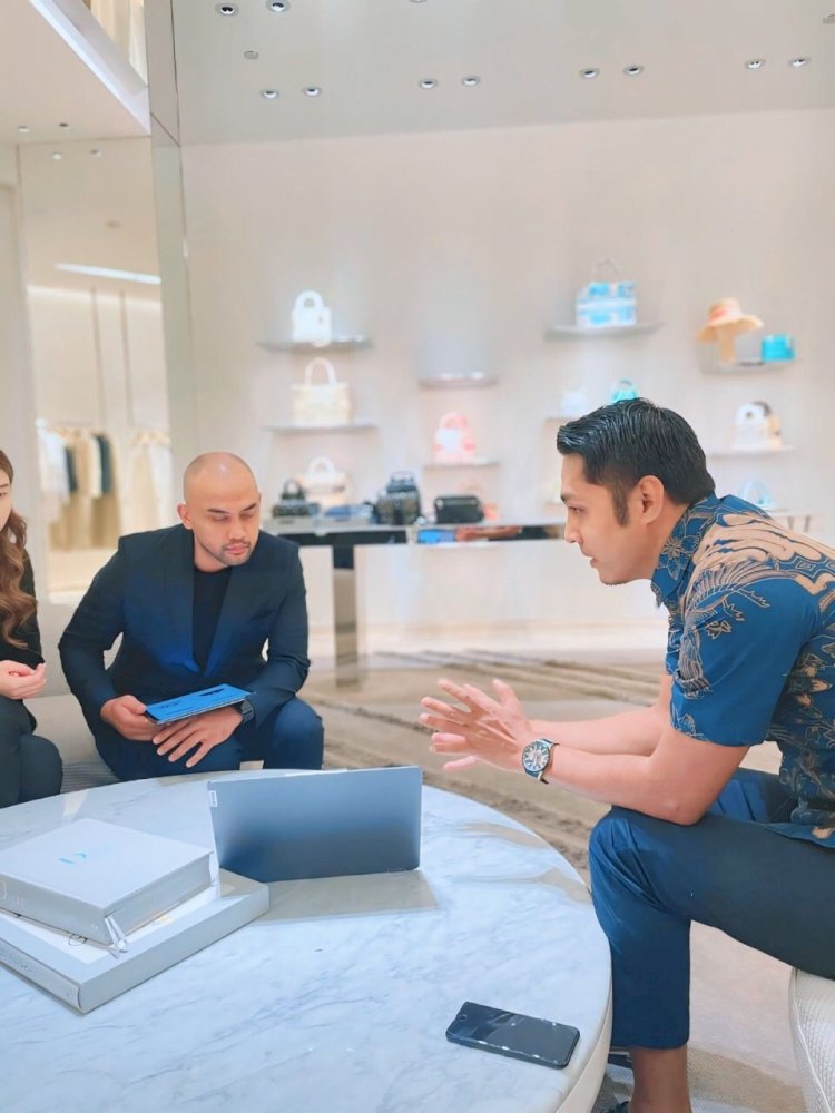 Iskandar, Executive Chairman Calypte Holding Pte Ltd. Dokumentasi LINKEDIn Calypte Holding Pte Ltd