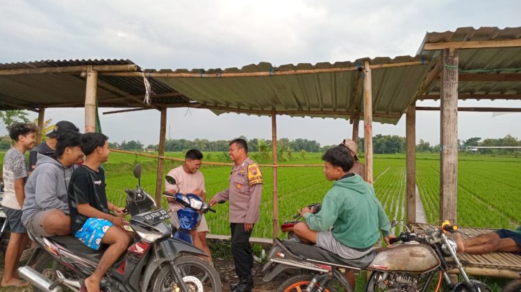 Kapolsek Sambi Gelar Silaturahmi Dengan Tokoh Masyarakat Dan Pemuda Desa Demangan Dalam Upaya Cooling System. Istimewa