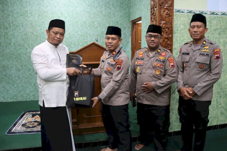 Hikmat, Tarling Polres Boyolali Ke Masjid Baiturrahman Di Kampung Cepogo. Istimewa