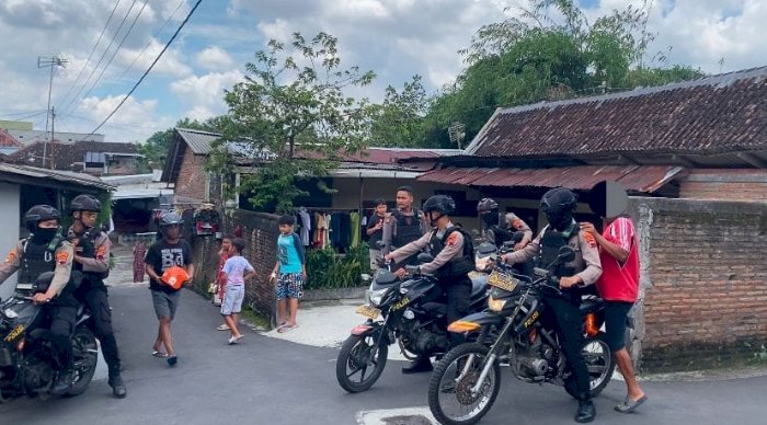 Tim Sparta Polresta Solo amankan dua orang pesta miras. dok. Humas Polresta