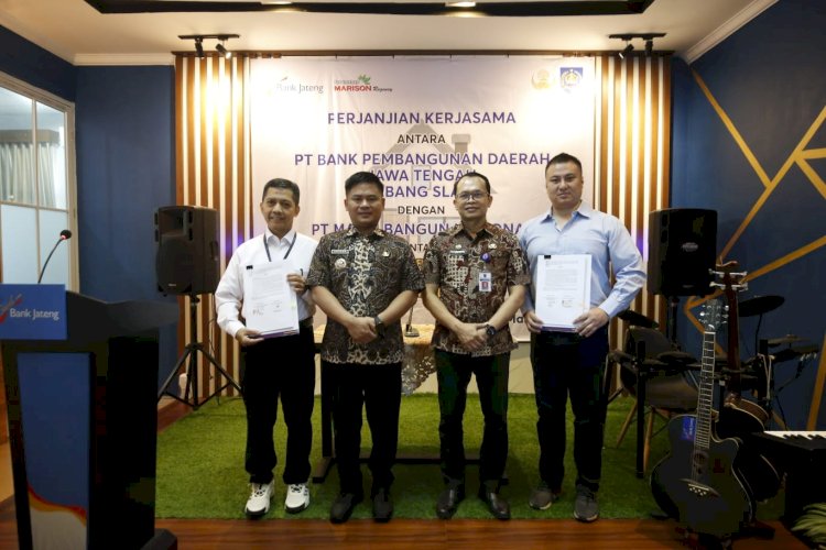 Bank Jateng Cabang Slawi Menandatangani Perjanjian Kerja Sama Antara PT Bank Pembangunan Daerah (BPD) Jateng Cabang Slawi Dengan PT Maris Bangun Nasional Selaku Developer Dan Korpri Kabupaten Tegal Di Coworking Space Bank Jateng Cabang Slawi, Selasa (11/03). Humas Tegal