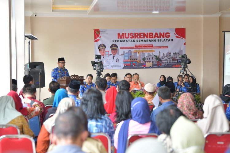 Wakil Wali Kota Semarang Iswar Aminuddin Menyampaikan Arahan Wali Kota Agar Para ASN Dan Lurah Lebih Peka Menanggapi Keluhan Warga. Dokumentasi Pemkot Semarang