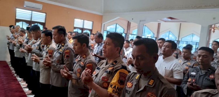 Polres Boyolali Gelar Salat Gaib Untuk Mendoakan Personel Polri Yang Gugur Saat Bertugas. Istimewa