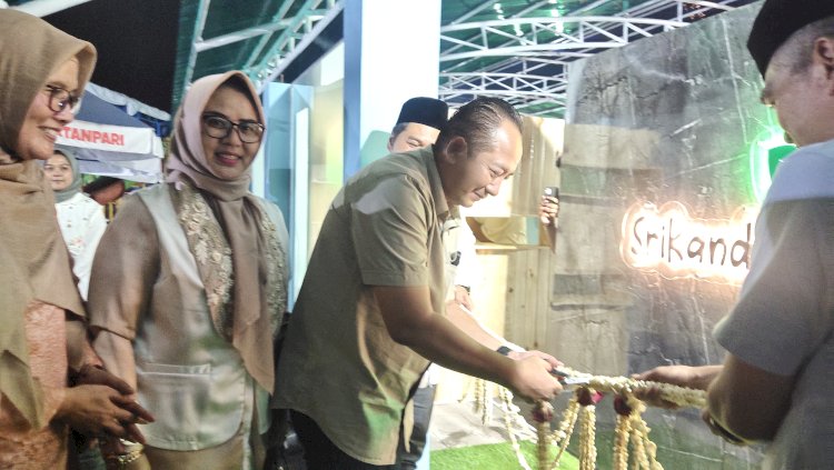 Bupati Rober Resmikan Kolam Renang Khusus Wanita 