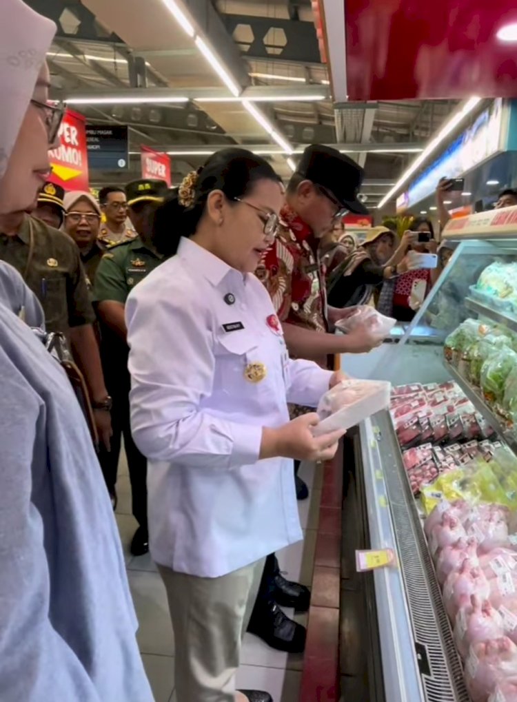 Wali Kota Semarang Agustina Wilujeng Pantau Harga Komoditas Dan Stok Di Pasar Modern Terkendali Beberapa Hari Jelang Lebaran 2025. Dokumentasi Pemkot Semarang