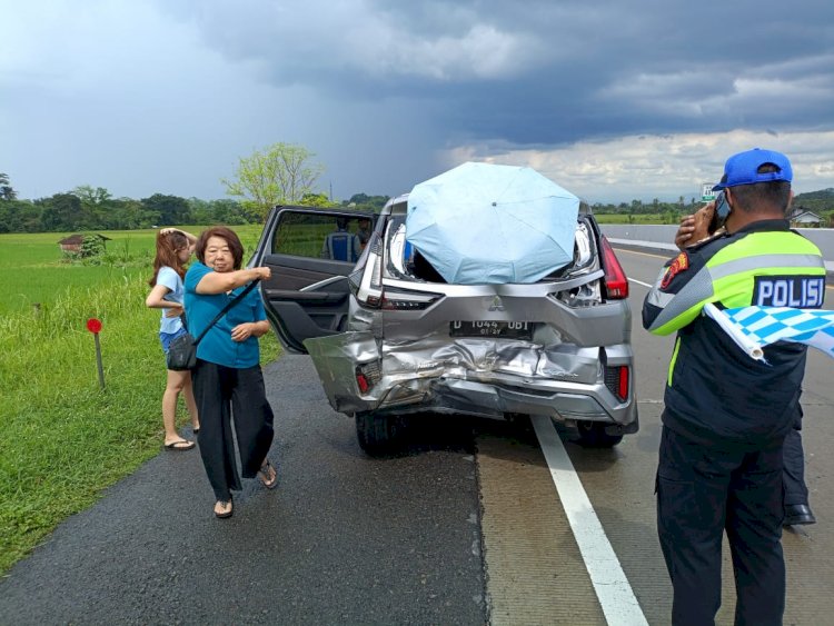Laka Lantas Beruntun Di Tol KM 481 Boyolali, Tiga Orang Luka Ringan. Humas Polres Boyolali.