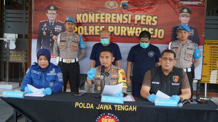 Konferensi Pers Polres Purworejo Saat Mengungkapkan Kasus Pencurian Bermodus Ganjal ATM Yang Merugikan Korban Hingga Puluhan Juta Rupiah. Humas Polres Purworejo