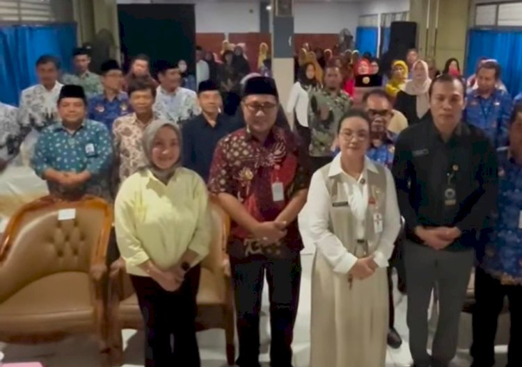 Wali Kota Semarang Agustina Wilujeng hadir dalam acara Deklarasi Serah Terima Ijazah Sekolah Swasta Belum Diambil, Kamis (17/4) (Dok. Pemkot Semarang)