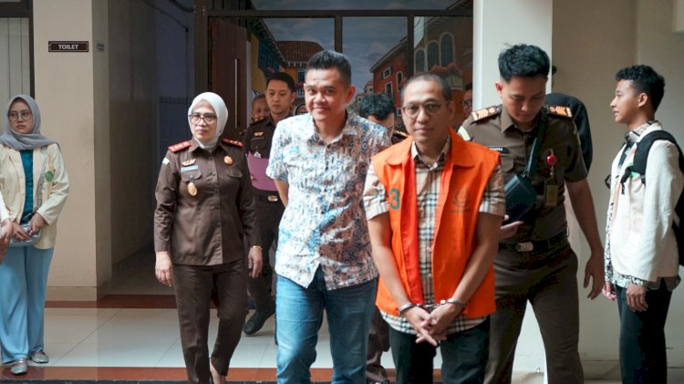 Polres Purworejo Serahkan Tersangka Dan 84 Barang Bukti Kasus Korupsi KPR Kepada Kejaksaan, Senin (28/04). Istimewa