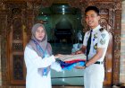 Rayakan Perpisahan, Siswa SMK Bintara Batang Sedekahkan Seragamnya