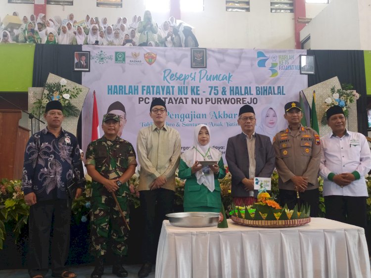 Pengurus Cabang (PC) Fatayat Nahdlatul Ulama (NU) Kabupaten Purworejo Memperingati Hari Lahir (Harlah) Ke-75 Dengan Menggelar Pengajian Akbar Dan Halalbihalal Di GOR Sarwo Edhie Wibowo, Kamis (01/05). Fatayat NU Kabupaten Purworejo