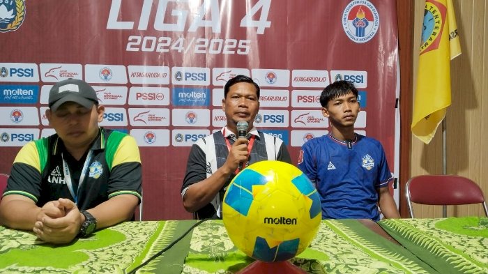 Pelatih Persika Slamet Riadi Saat Memberikan Keterangan Kepada Wartawan. Dian Tanti Burhani/RMOLJawaTengah