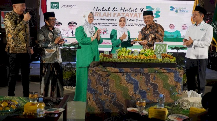 Gubernur Provinsi Jawa Tengah, Ahmad Lutfi Hadiri Halalbihalal Dan Harlah Ke-75 Fatayat NU Pimpinan Wilayah Fatayat NU Jawa Tengah Di Pendopo Ki Gede Sebayu Balai Kota Tegal, Minggu (04/05) Pagi. 