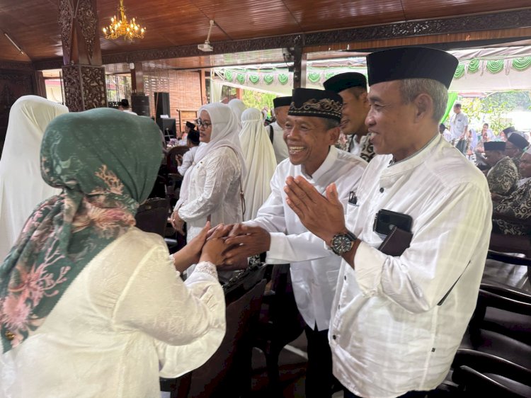 Pelaksana Tugas (Plt) Kepala Seksi (Kasi) Haji Dan Umroh Kantor Kementerian Agama (Kemenag) Kabupaten Blora Abdul Majid Sulaiman Mengimbau Jemaah Calon Haji (JCH) Selalu Mempersiapkan Kebugaran Fisik Jelang Keberangkatan Haji Yang Rencananya Dijadwalkan Pada 18 Mei 2025. Diskominfo Kabupaten Blora