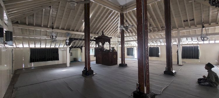 Masjid Berusia 157 Tahun Yang Dibangun Hanya Dalam 4 Jam, Rahasia Dibalik Pertarungan Melawan Ular Penjaga. Dinparta Demak