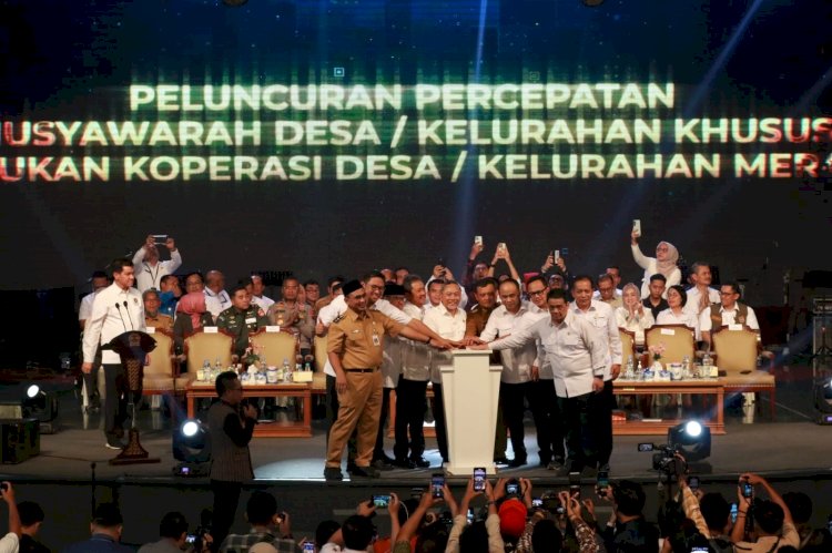 Wali Kota Tegal, Dedy Yon Supriyono hadiri Dialog Pembentukan Koperasi Desa/Kelurahan Merah Putih yang diselenggarakan oleh Kementerian Koordinator bidang Pangan Republik Indonesia di Holy Stadium, Semarang, Selasa (6/5) siang. (Foto.dok humas pemkot)
