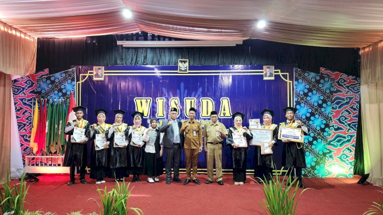 Wisuda Siswa Lima Program Keahlian Dari SMK Muhammadiyah Kutowinangun Selasa (06/05). Achmad Luthfi Khakim/RMOLJawaTengah