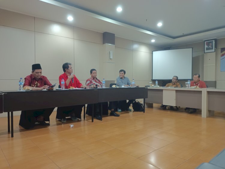 Bahasan Soal Tugas Pemerintah Daerah Jadi Materi Utama Menyoroti Pemerintahan Jateng Jelang 100 Hari Kerja Luthfi-Yasin Dalam FGD Round Table Series RMOLJateng, Rabu (07/05). Dicky Aditya Wijaya/RMOLJawaTengah