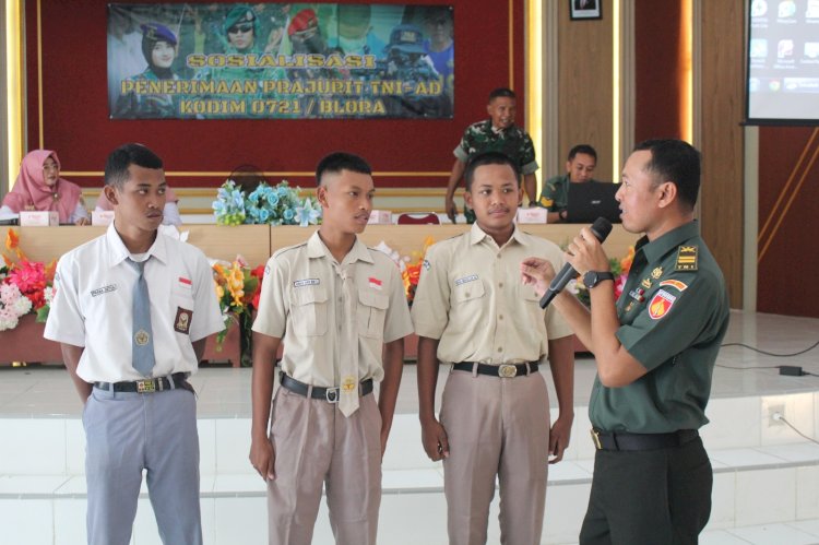 Antusias, Pelajar SMAN 1 Cepu Dalam Sosialisasi Rekrutmen Oleh Kodim 0721/Blora