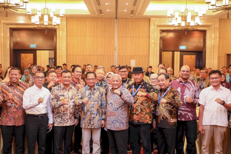 Langkah Pemprov Jateng inisiasi Gubernur Ahmad Luthfi bentuk forum 44 perguruan tinggi dipuji Mendagri Tito Karnavian (Dok. Pemprov Jateng)