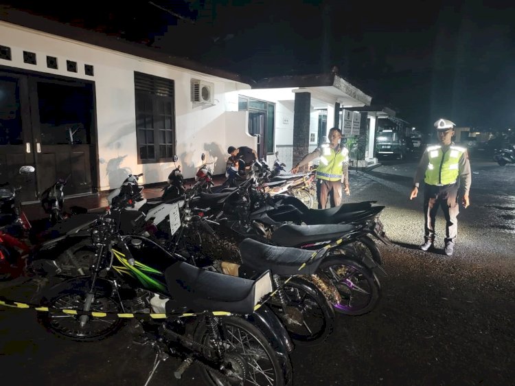 Sejumlah kendaraan bermotor yang berhasil diamankan Polres Purbalingga dalam Patroli Skala besar, Sabtu malam (10/5). dok Humas Polres Purbalingga