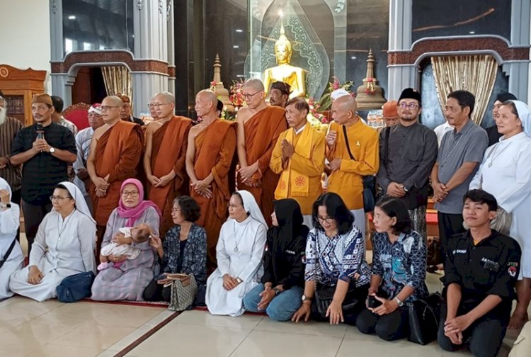 Umat Buddha dan lintas agama di Kota Semarang gelar perayaan Hari Raya Waisak tahun 2025, Senin (12/5) di Vihara Tanah Putih . Istimewa
