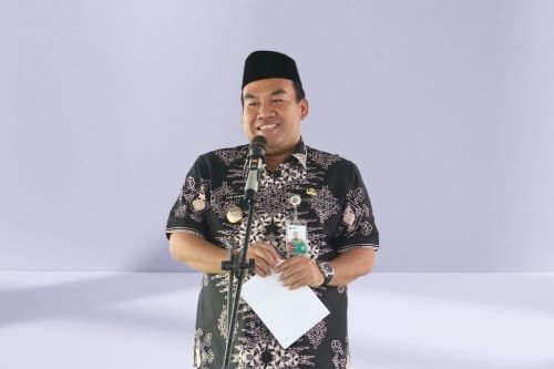 Bupati Blora, Arief Rohman, Memberikan Kabar Gembira Bahwa 41 Ruas Jalan Rusak Di Blora Segera Diperbaiki Dari Dana Pinjaman. Diskominfo Kabupaten Blora